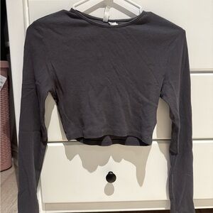 H&M Dark Gray Long Sleeve Crop Top